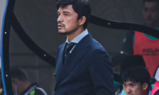 九游官网:亚泰主帅谢晖下课，在商谈解约事宜，球队11轮1胜中超垫底